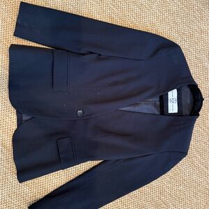 Sophisticated Women's Black Blazer